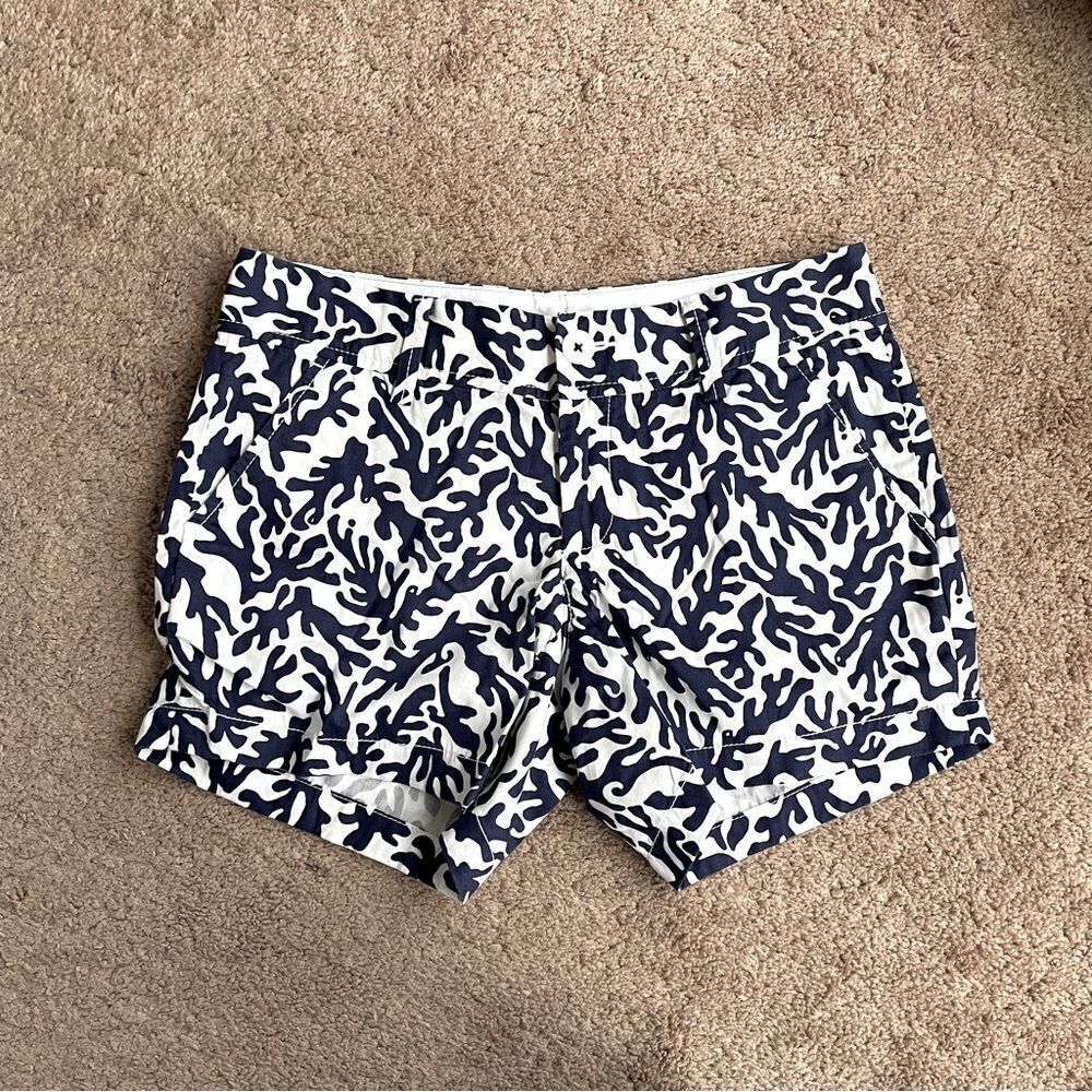 Lilly Pulitzer Navy and White Reef Patterned Shorts Size 2